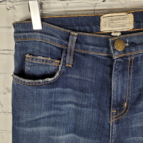 CURRENT ELLIOTT | The Kick bootcut cropped frayed hem jeans - Picture 3 of 8